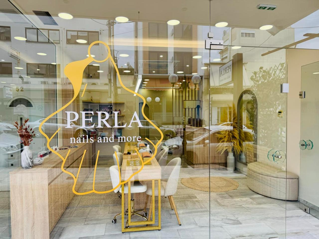 Η πρόσοψη του PERLA nails and more στη Νέα Ιωνία